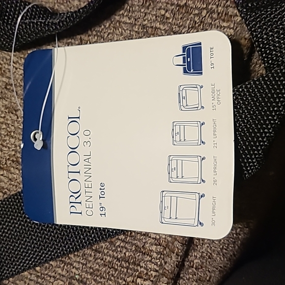 PROTOCOL 19" TOTE CARRY ON BAG BLACK - Picture 10 of 11